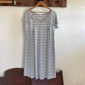 Nightgown. Nursing. Size XL.